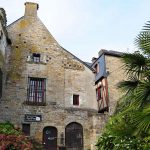 la cité de la Roche Bernard à proximité du camping Pont Mahé