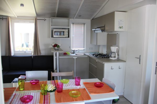 cuisine du mobilhome cordelia en vente camping à proximité de Guérande