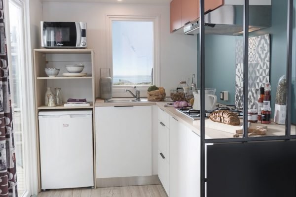 Location de mobilhome 2 chambres Loire Atlantique : cuisine